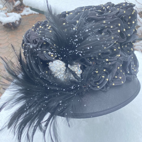 Ladies Hat - Picture 4 of 7